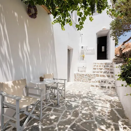 Vounali & Hotel Naousa (Paros)